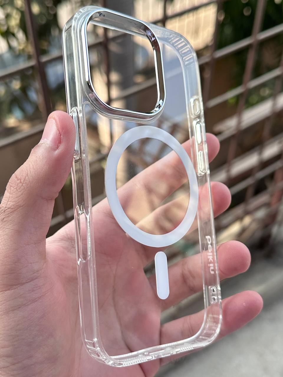 iPhone "16 Pro" BELKIN Magnetic Treated Protective Clear Case