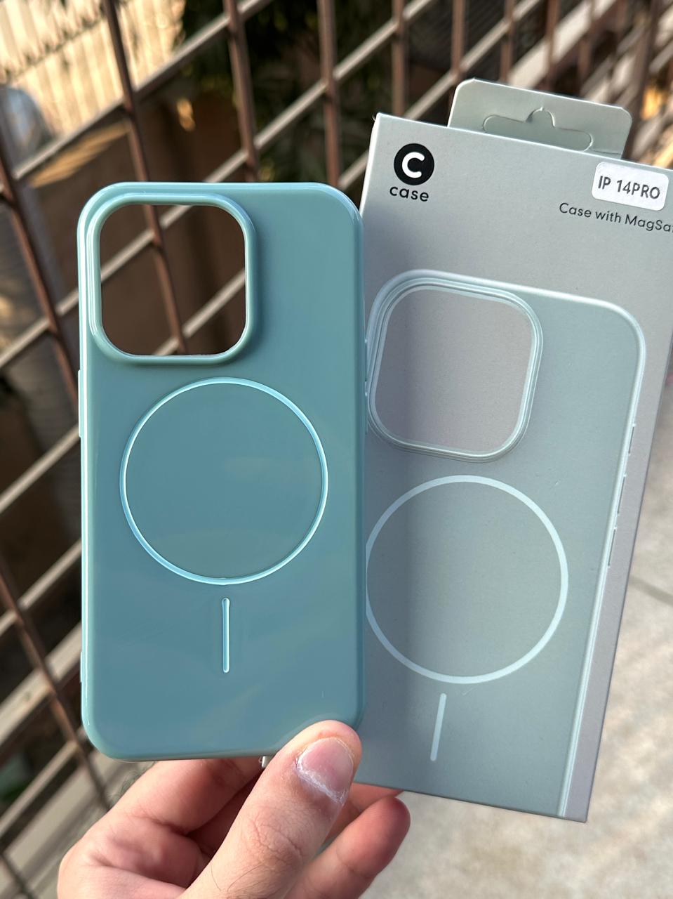 iPhone "14 Pro" Beats Premium MagSafe Case - Riptide Blue Main image