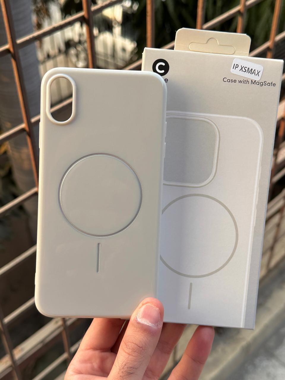 iPhone "XS Max" Beats Premium MagSafe Case - Summit Stone Main image