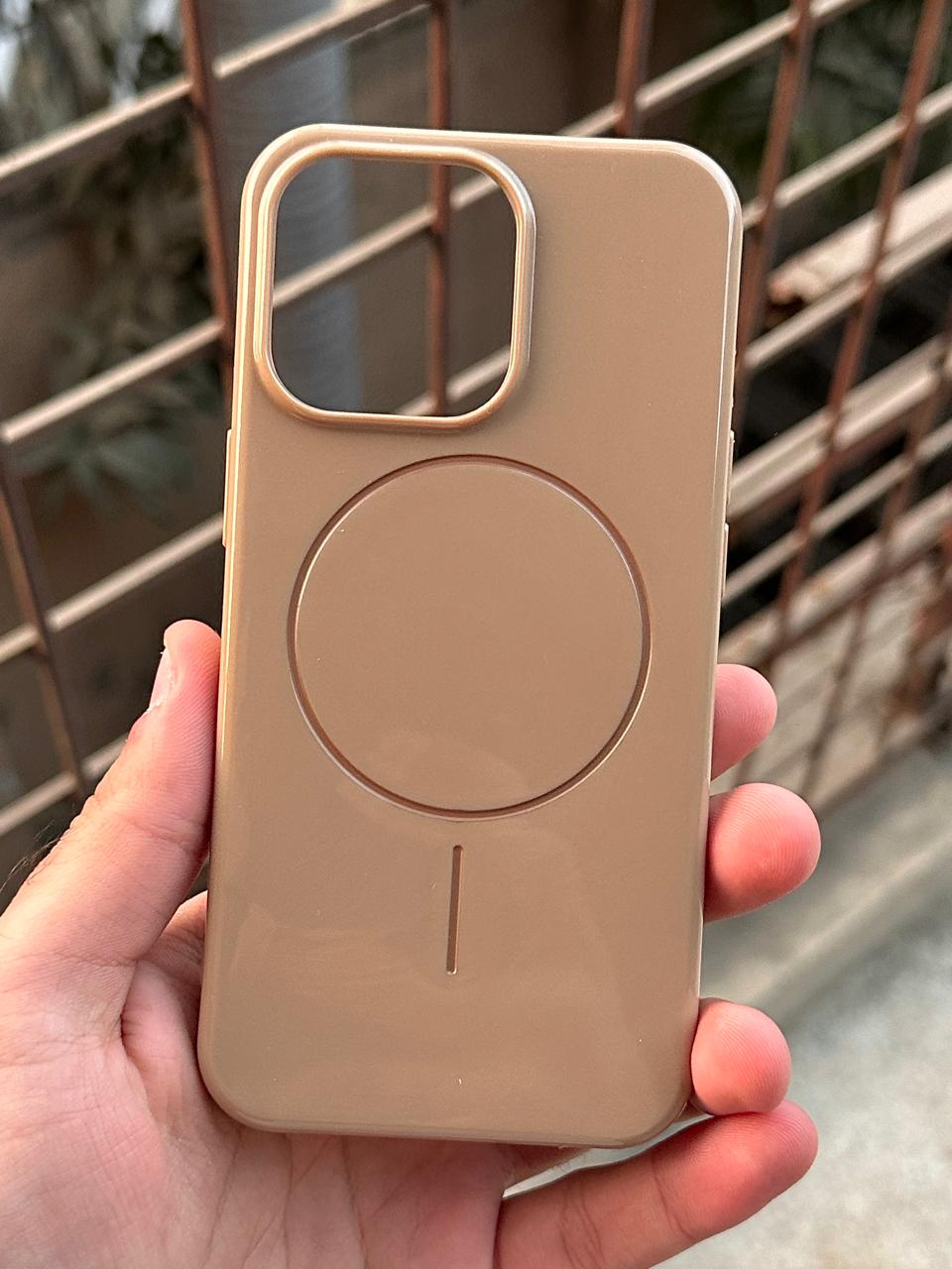 iPhone "13 Pro" Beats Premium MagSafe Case - Gold Secondary image