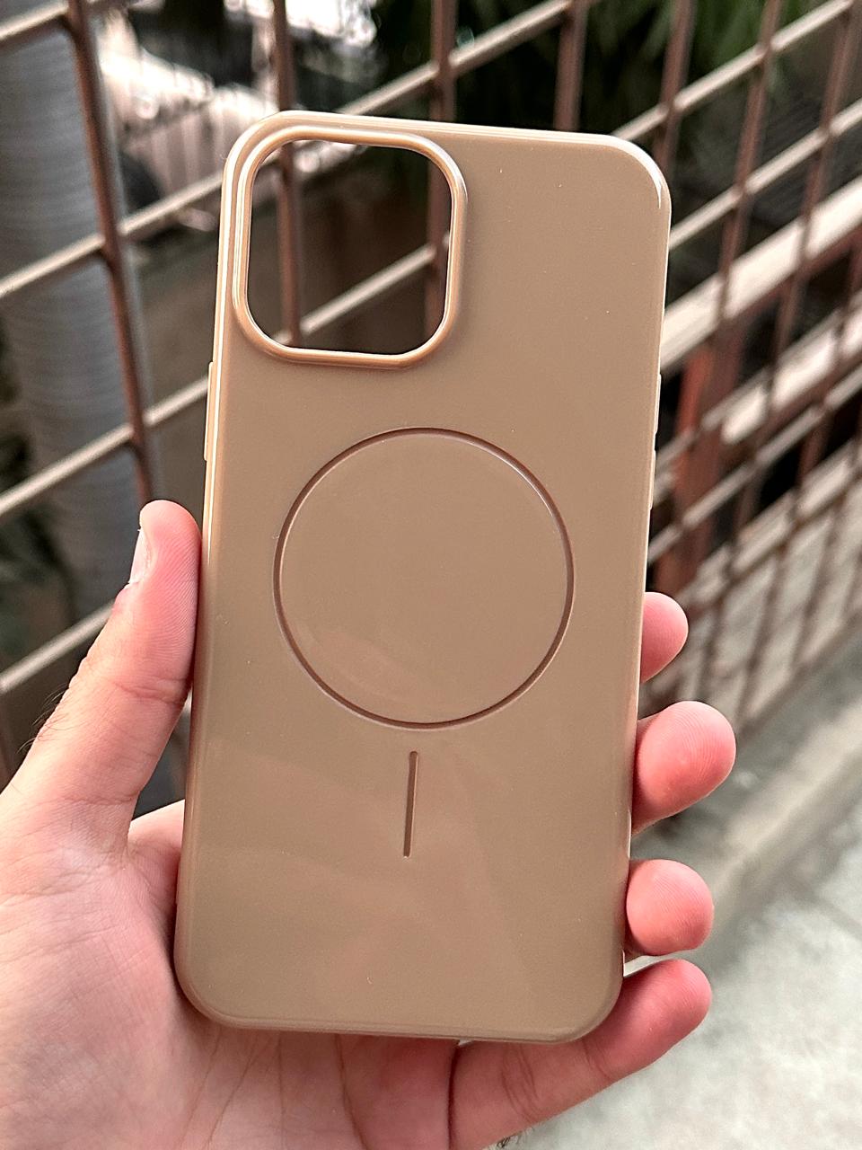 iPhone "13 Pro Max" Beats Premium MagSafe Case - Gold Secondary image