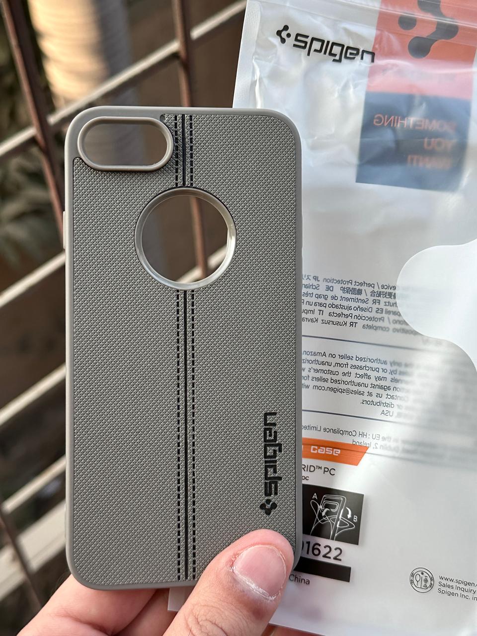 iPhone "SE 2020" Spigen Premium Lining Stitched Case - Gray