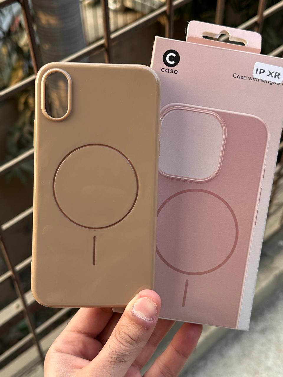 iPhone "XR" Beats Premium MagSafe Case - Gold