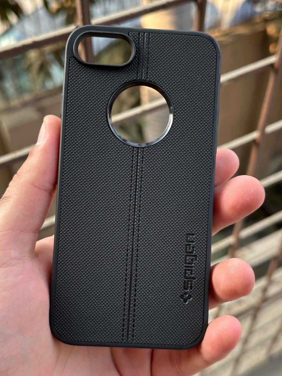 iPhone "SE 2020" Spigen Premium Lining Stitched Case - Black