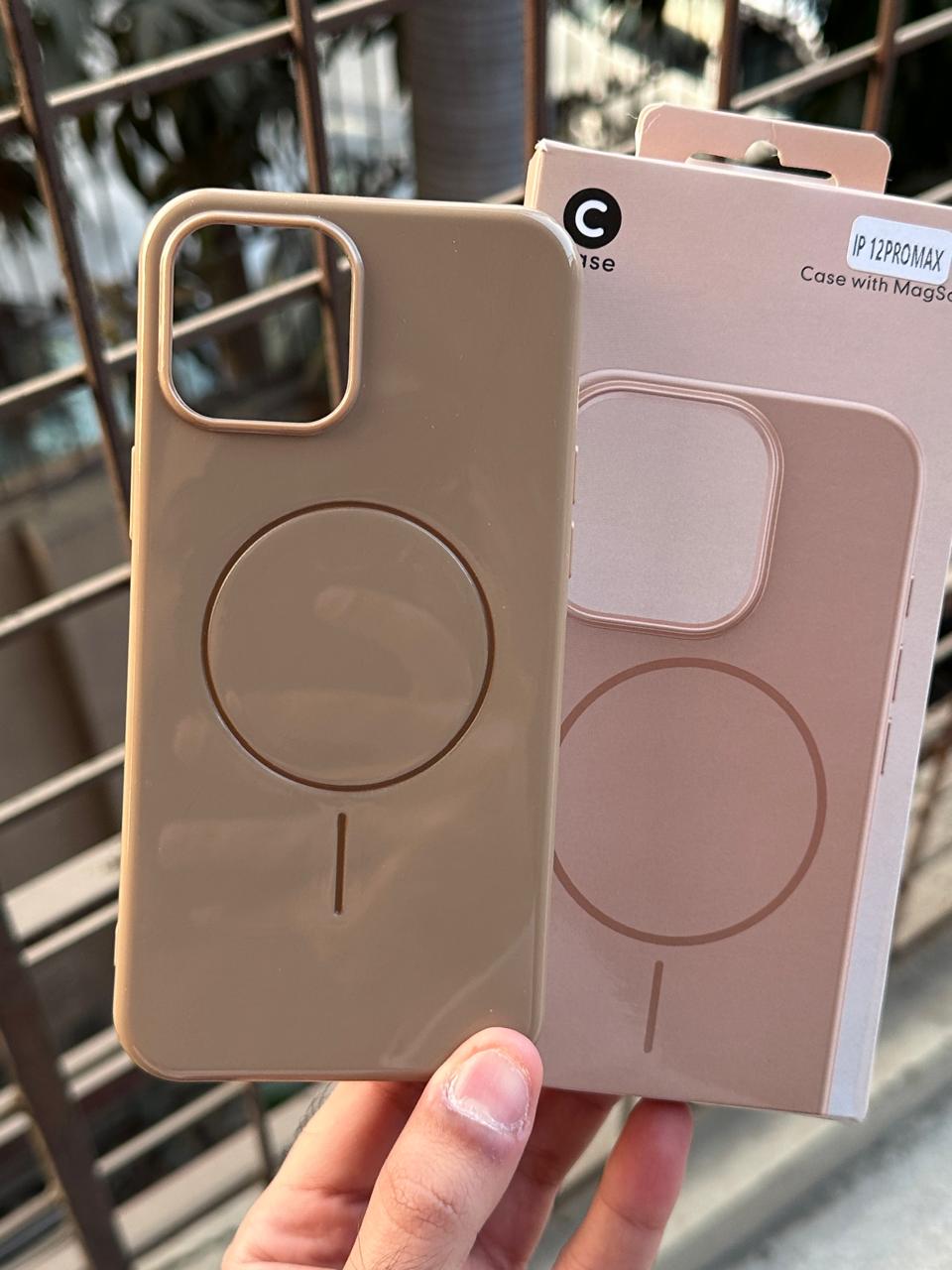 iPhone "12 Pro Max" Beats Premium MagSafe Case - Gold Main image