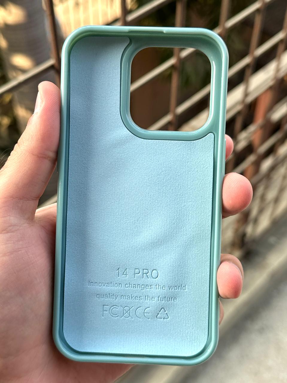iPhone "14 Pro" Beats Premium MagSafe Case - Riptide Blue