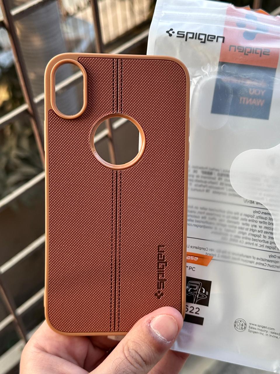 iPhone "XR" Spigen Premium Lining Stitched Case - Brown