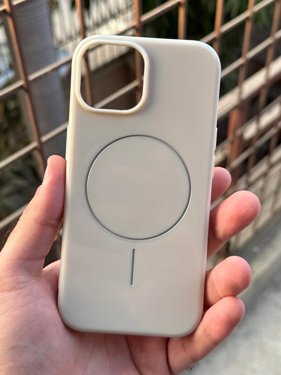 iPhone "15" Beats Premium MagSafe Case - Summit Stone
