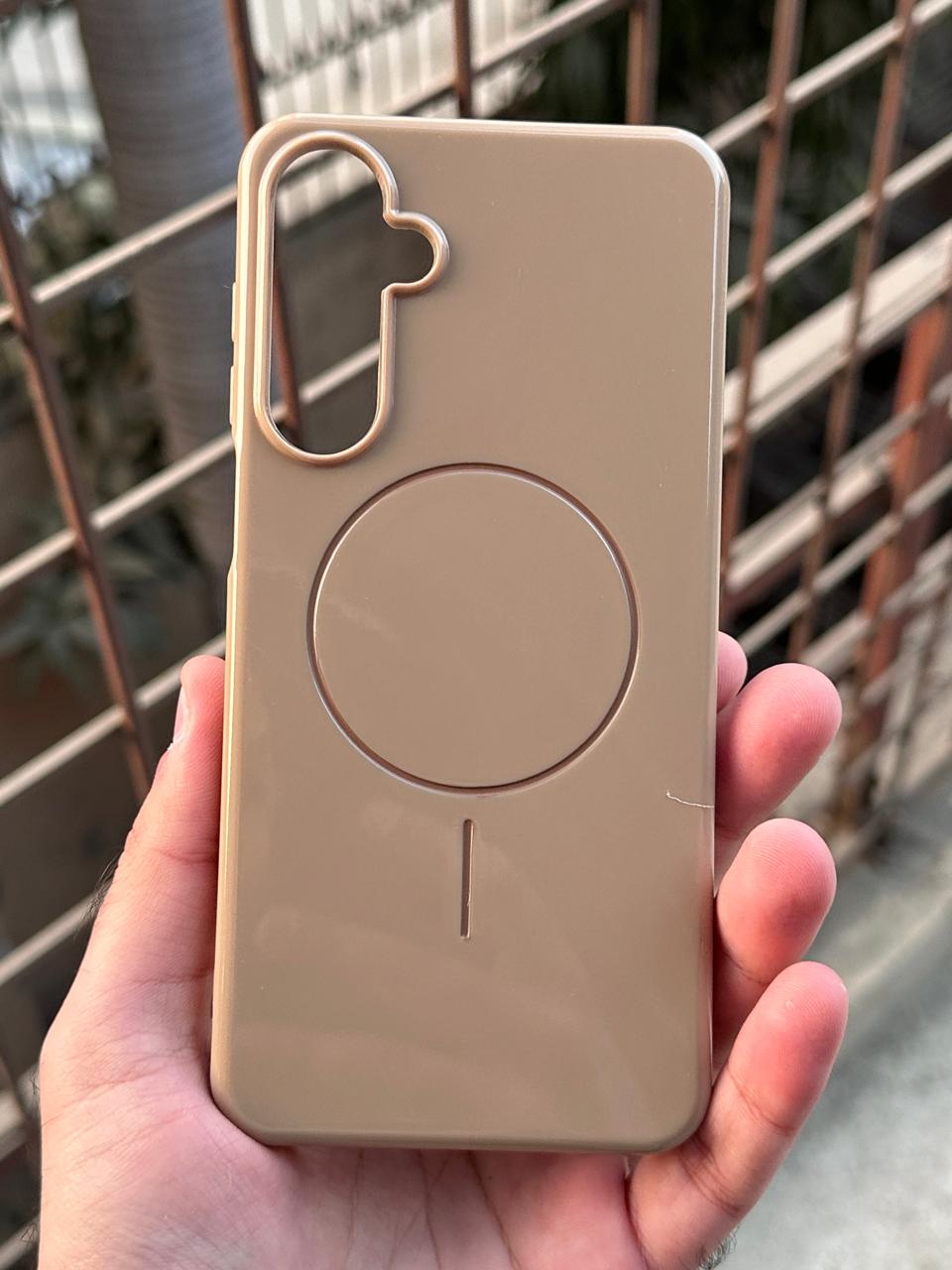 Samsung Galaxy "A16" Beats Premium MagSafe Case - Gold Secondary image