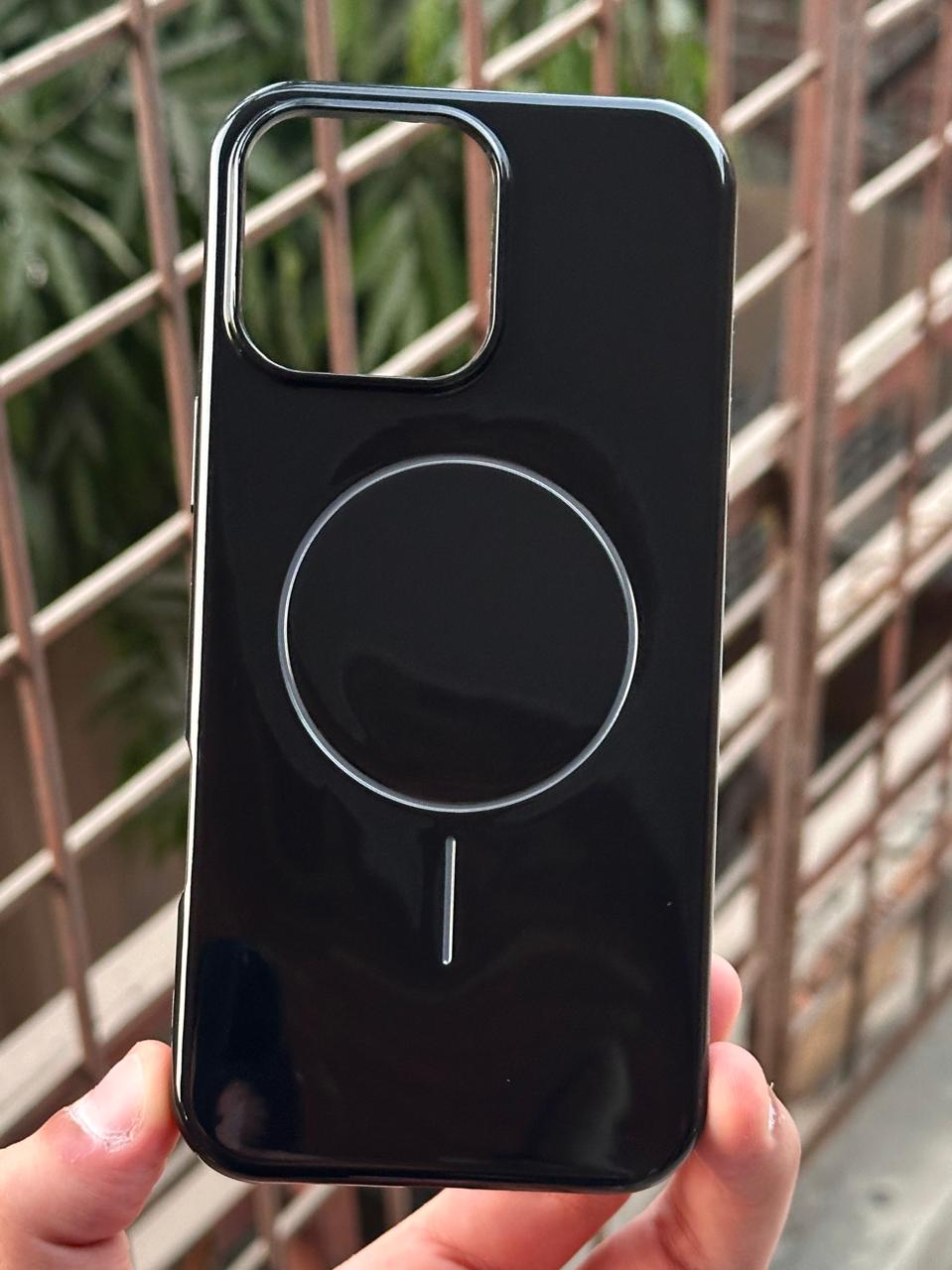 iPhone "16 Pro Max" Beats Premium MagSafe Case - Black Secondary image