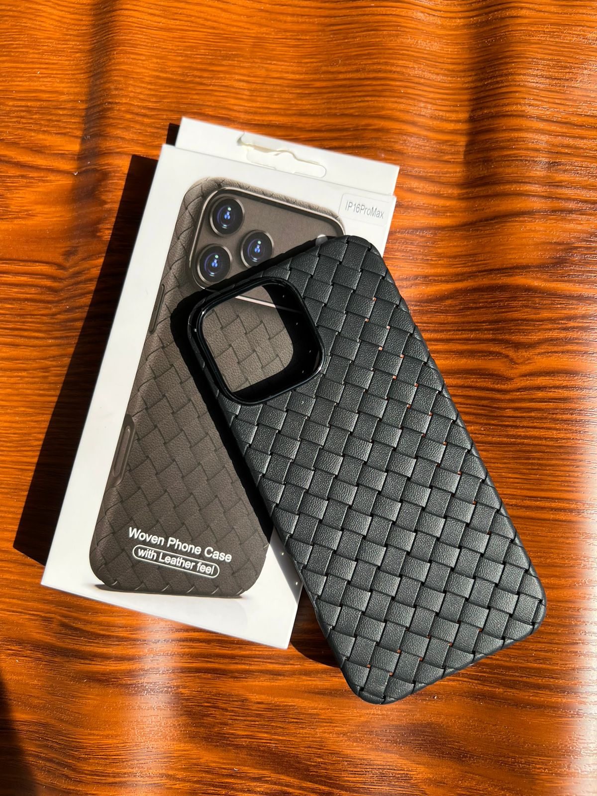 iPhone 16 Pro Max Woven Case "Leather Feel" Black