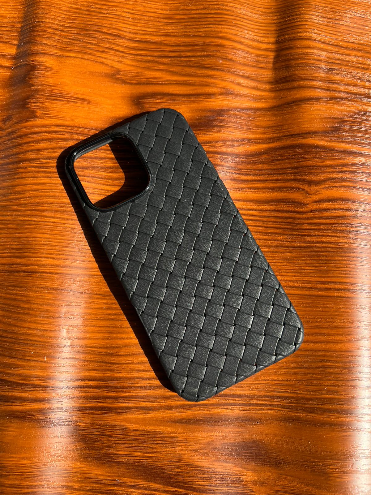 iPhone 16 Pro Max Woven Case "Leather Feel" Black
