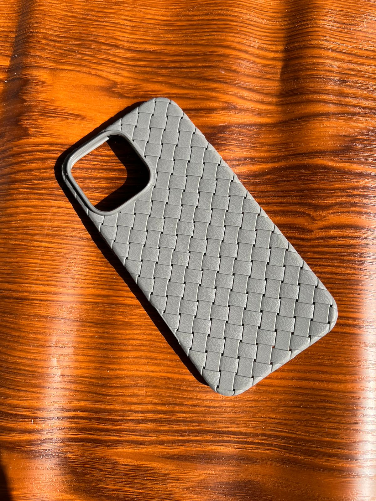 iPhone 16 Pro Max Woven Case "Leather Feel" Gray