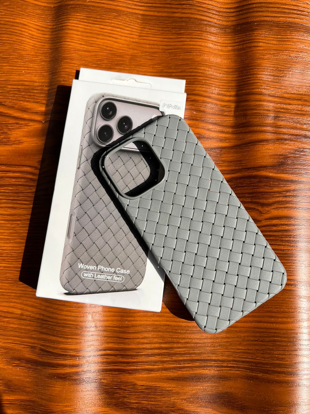 iPhone 16 Pro Max Woven Case "Leather Feel" Gray