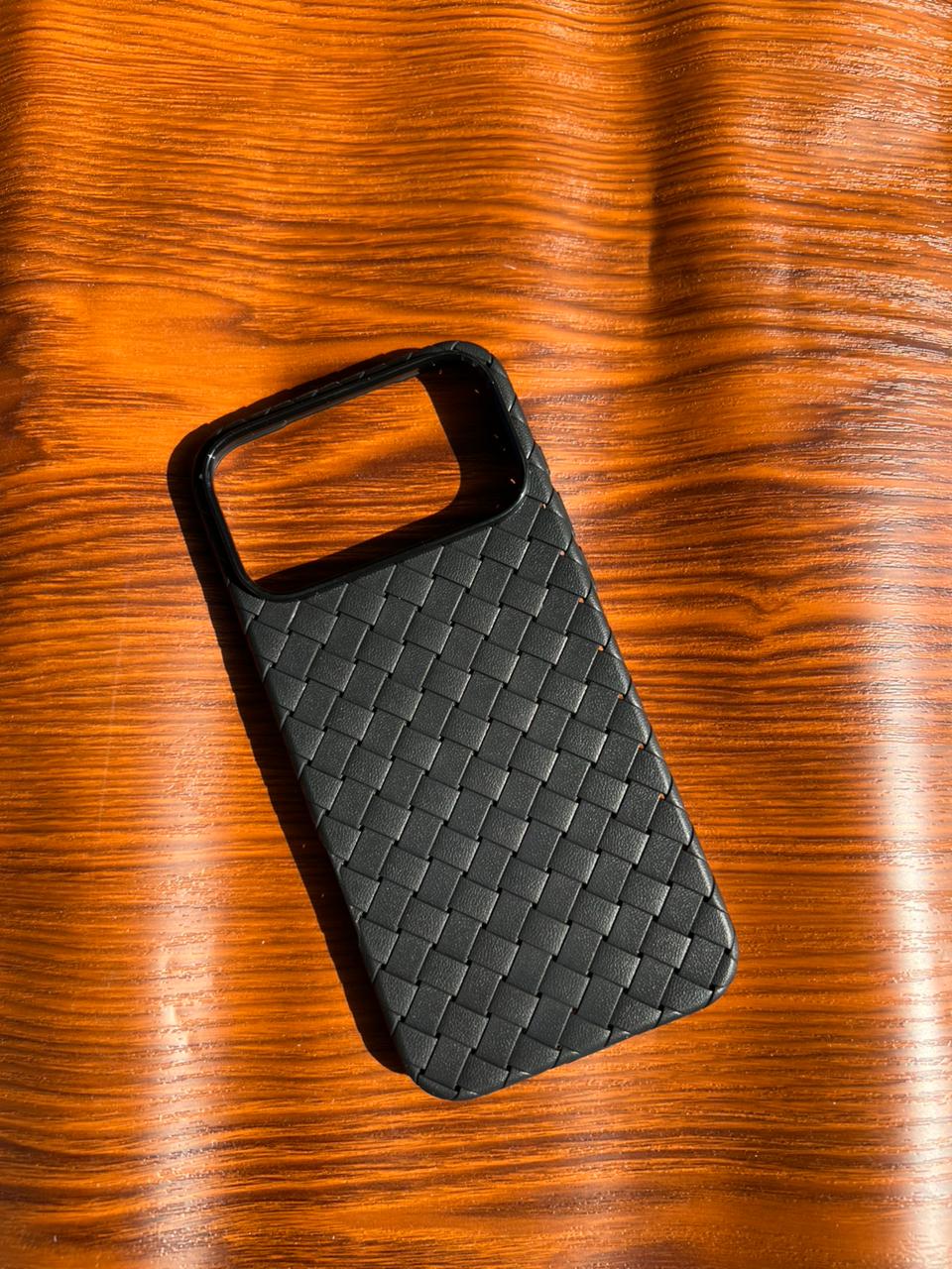 iPhone 17 Pro Max Woven Case "Leather Feel" Black