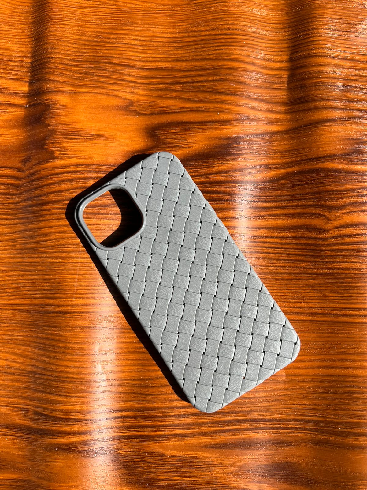iPhone 15 Woven Case "Leather Feel" Gray