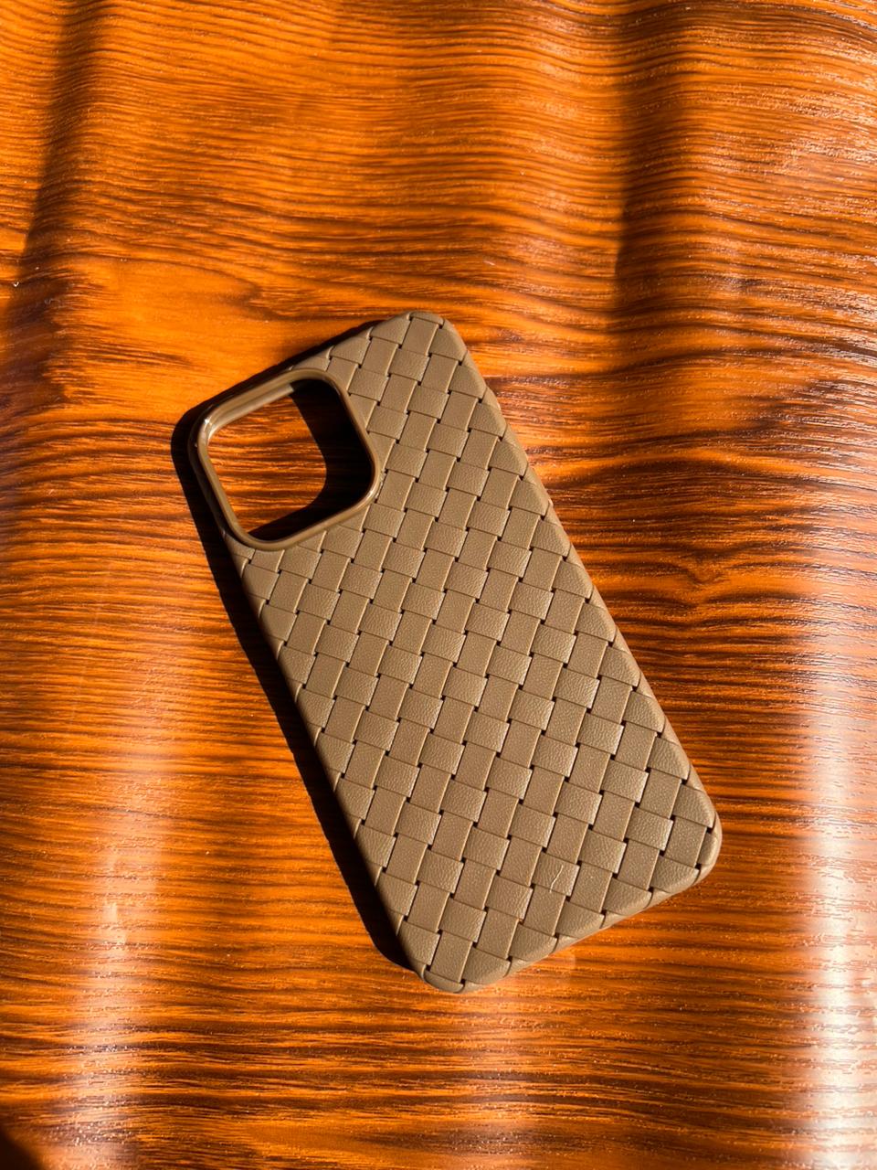 iPhone 15 Pro Max Woven Case "Leather Feel" Brown