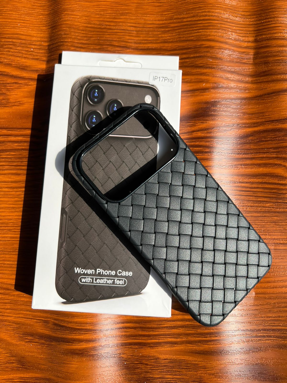 iPhone 17 Pro Woven Case "Leather Feel" Black