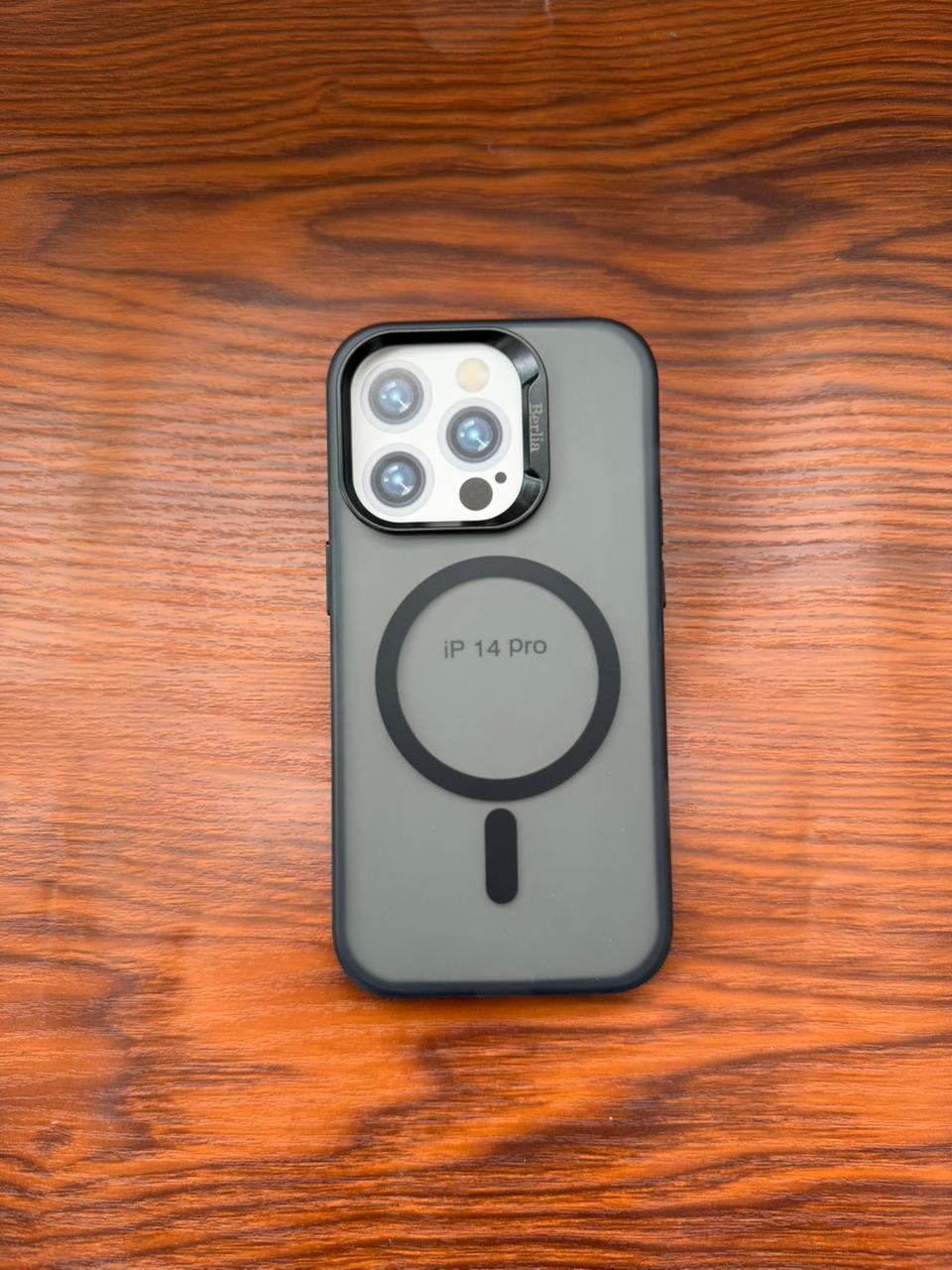 iPhone "14 Pro" BERLIA Premium MagSafe Case Black