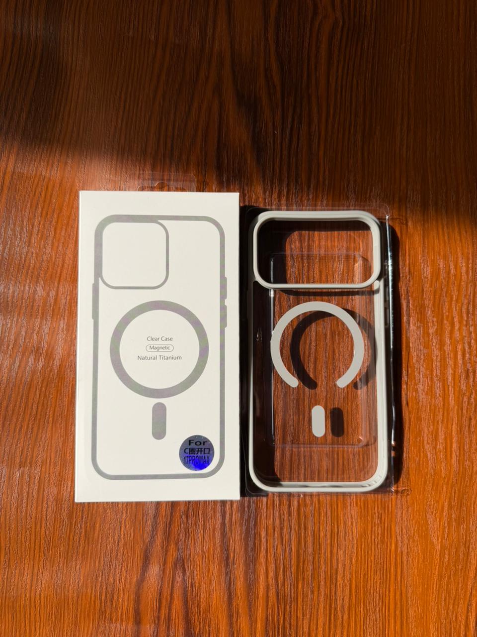 iPhone "17 Pro Max" Premium Clear MagSafe Case White