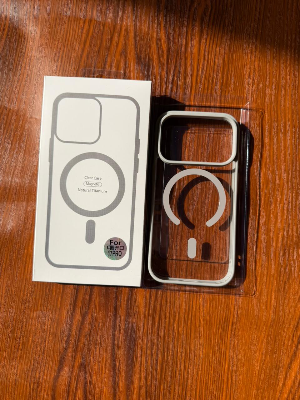 iPhone "17 Pro" Premium Clear MagSafe Case White