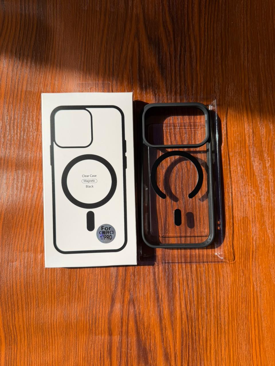 iPhone "17 Pro" Premium Clear MagSafe Case Black