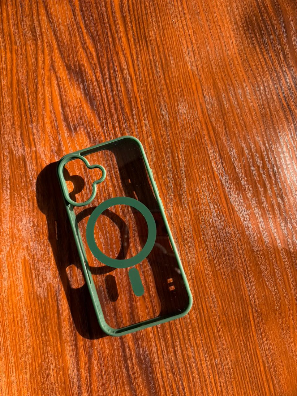 iPhone "16" Premium Clear MagSafe Case Green