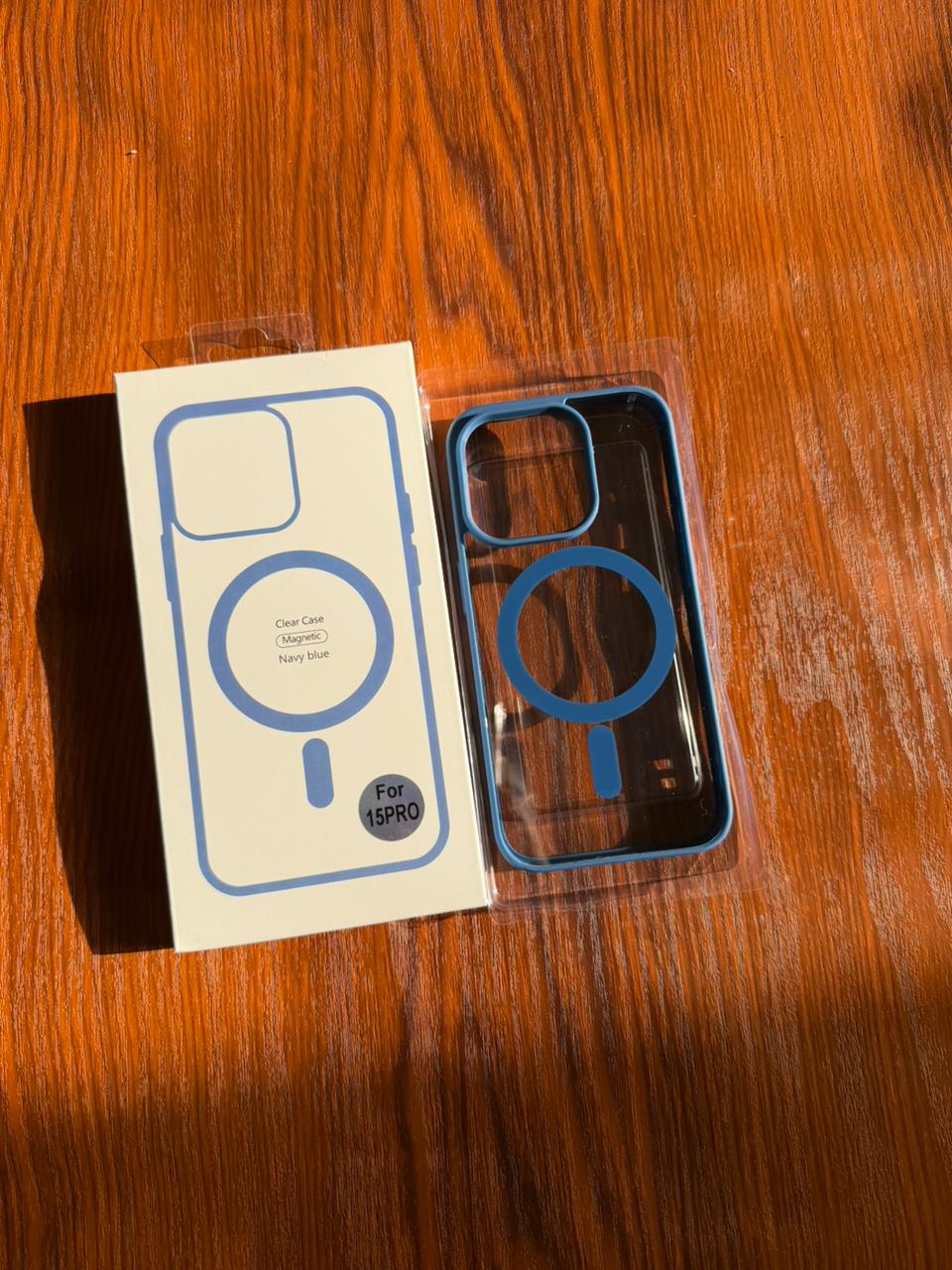 iPhone "15 Pro" Premium Clear MagSafe Case Blue