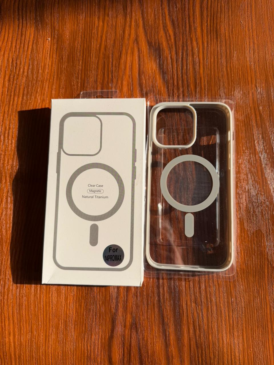 iPhone "14 Pro Max" Premium Clear MagSafe Case White