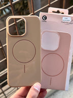 iPhone "15 Pro Max" Beats Premium MagSafe Case - Gold