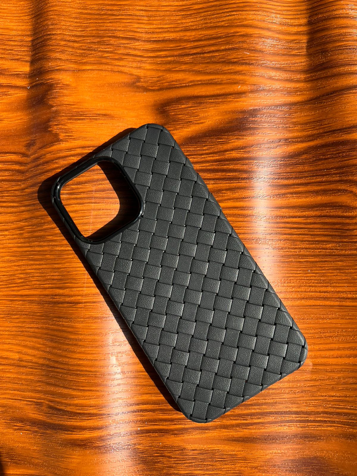 iPhone 15 Pro Max Woven Case "Leather Feel" Black