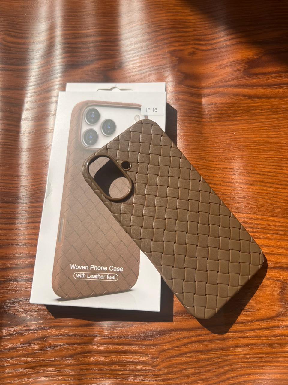 iPhone 16 Woven Case "Leather Feel" Brown