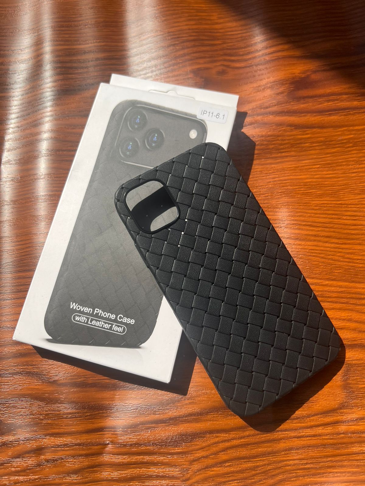 iPhone 11 Woven Case "Leather Feel" Black