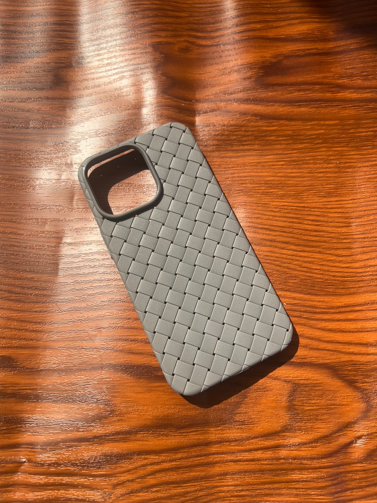 iPhone 13 Pro Woven Case "Leather Feel" Gray