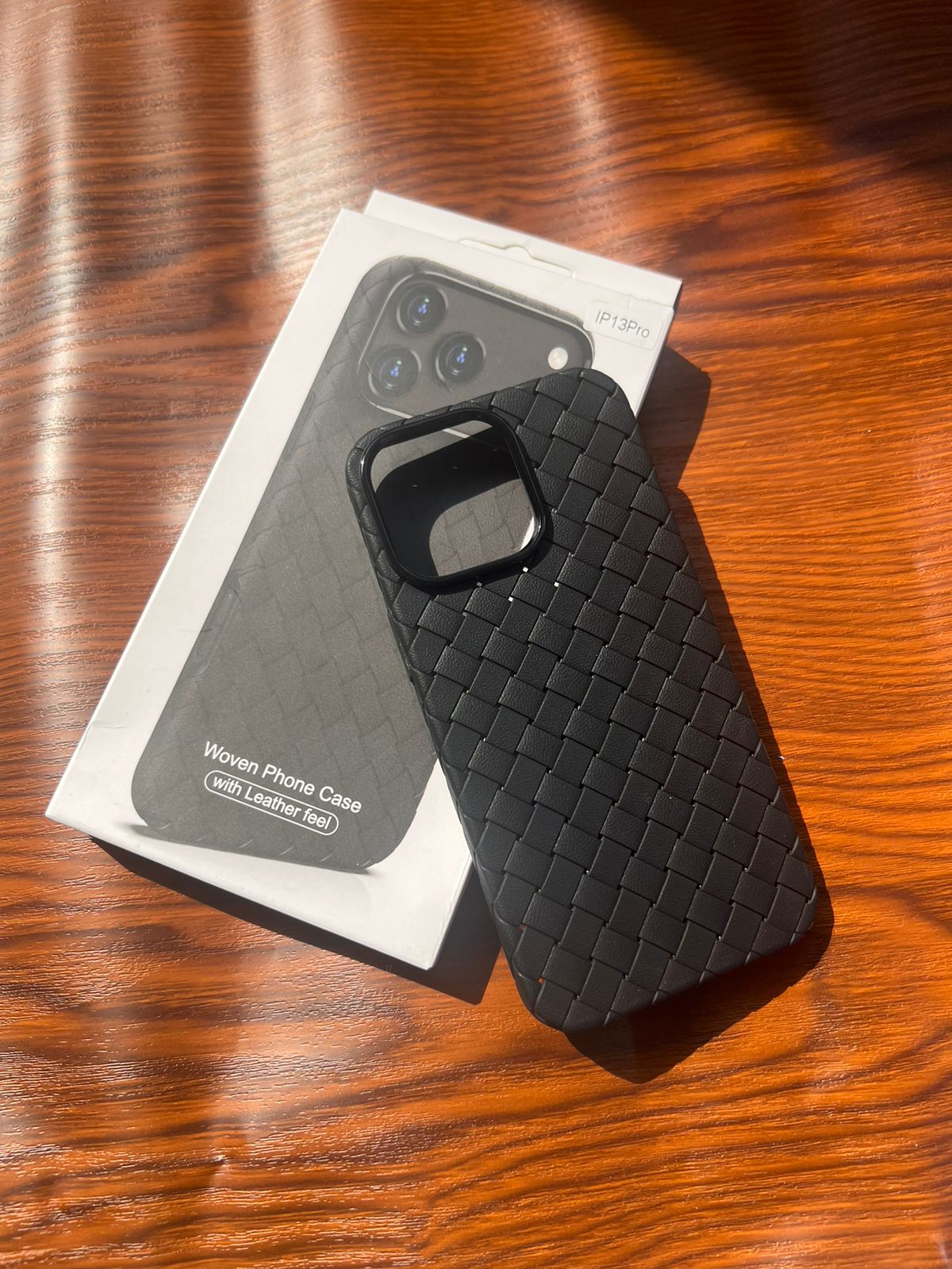 iPhone 13 Pro Woven Case "Leather Feel" Black