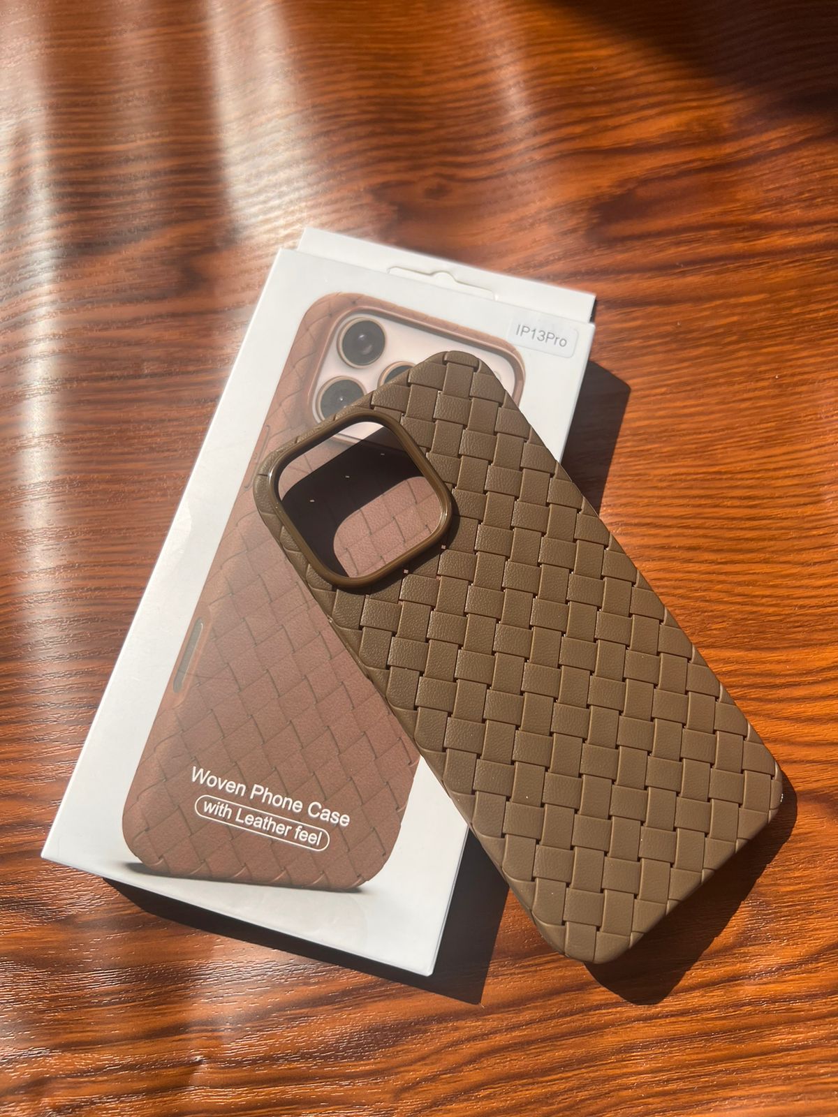 iPhone 13 Pro Woven Case "Leather Feel" Brown