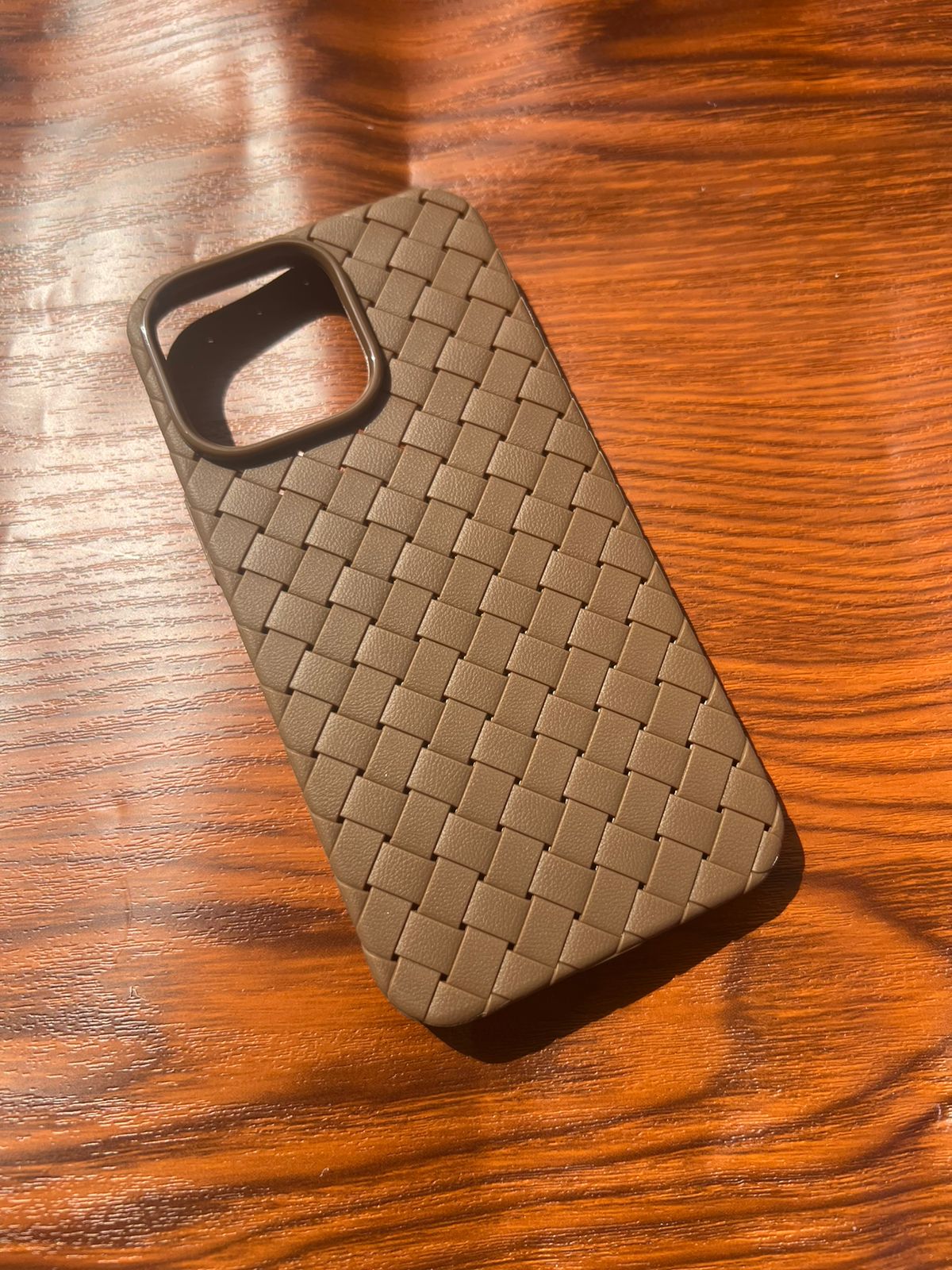 iPhone 13 Pro Woven Case "Leather Feel" Brown
