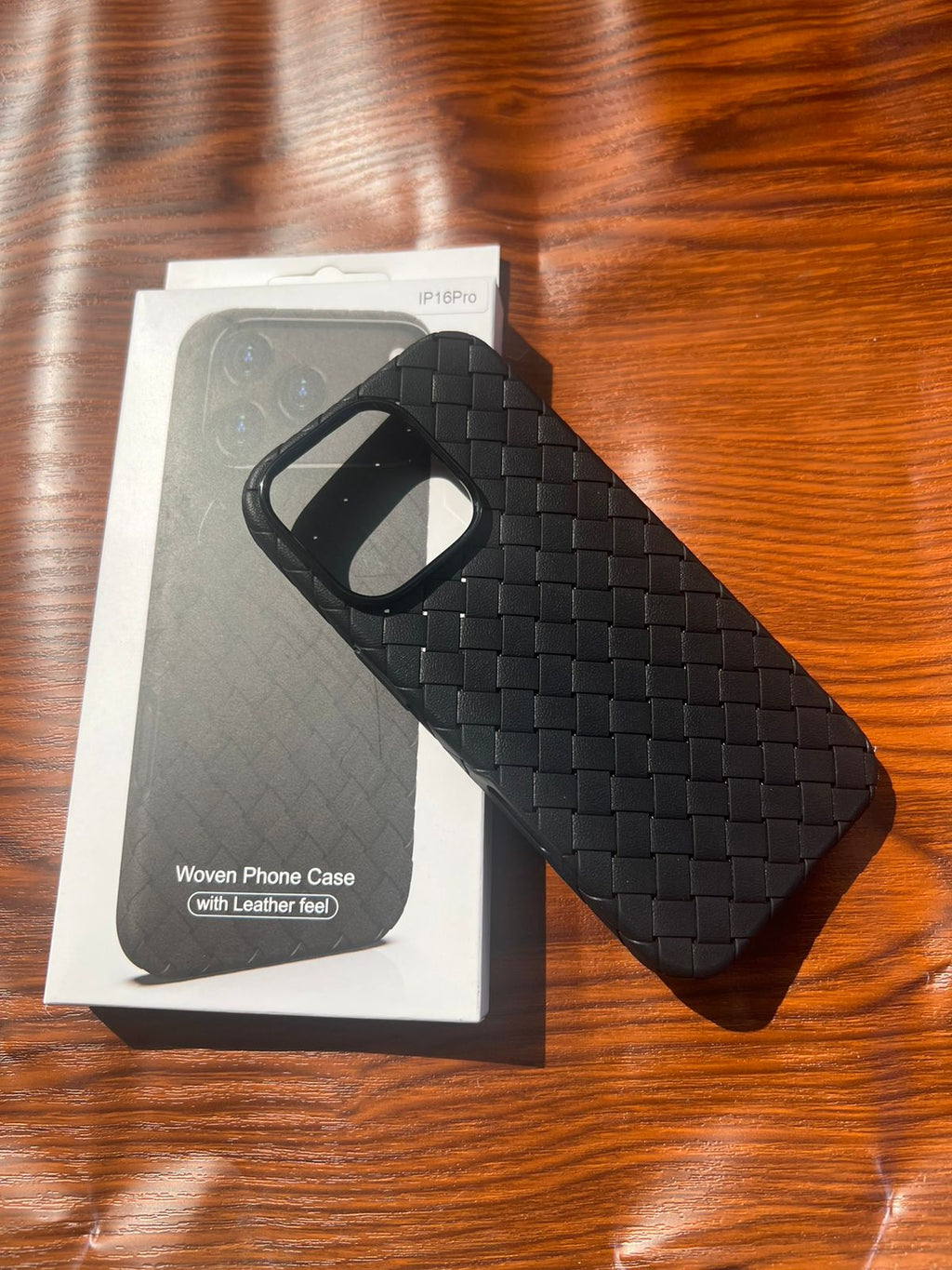 iPhone 16 Pro Woven Case "Leather Feel" Black