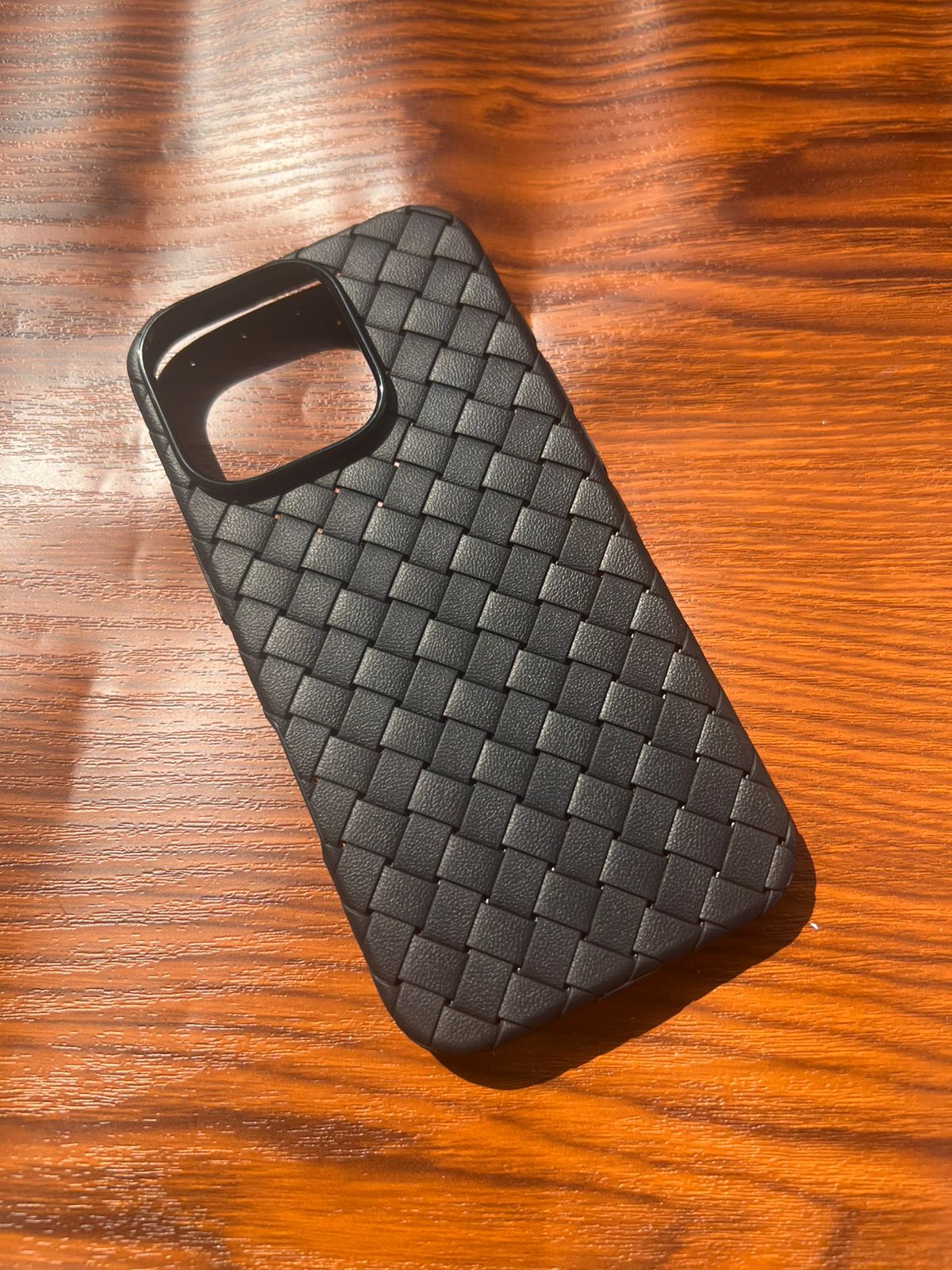 iPhone 16 Pro Woven Case "Leather Feel" Black