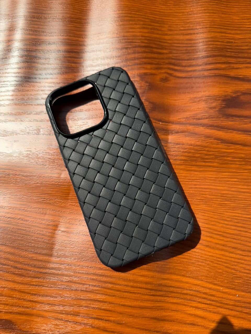iPhone 15 PRO Woven Case "Leather Feel" Black