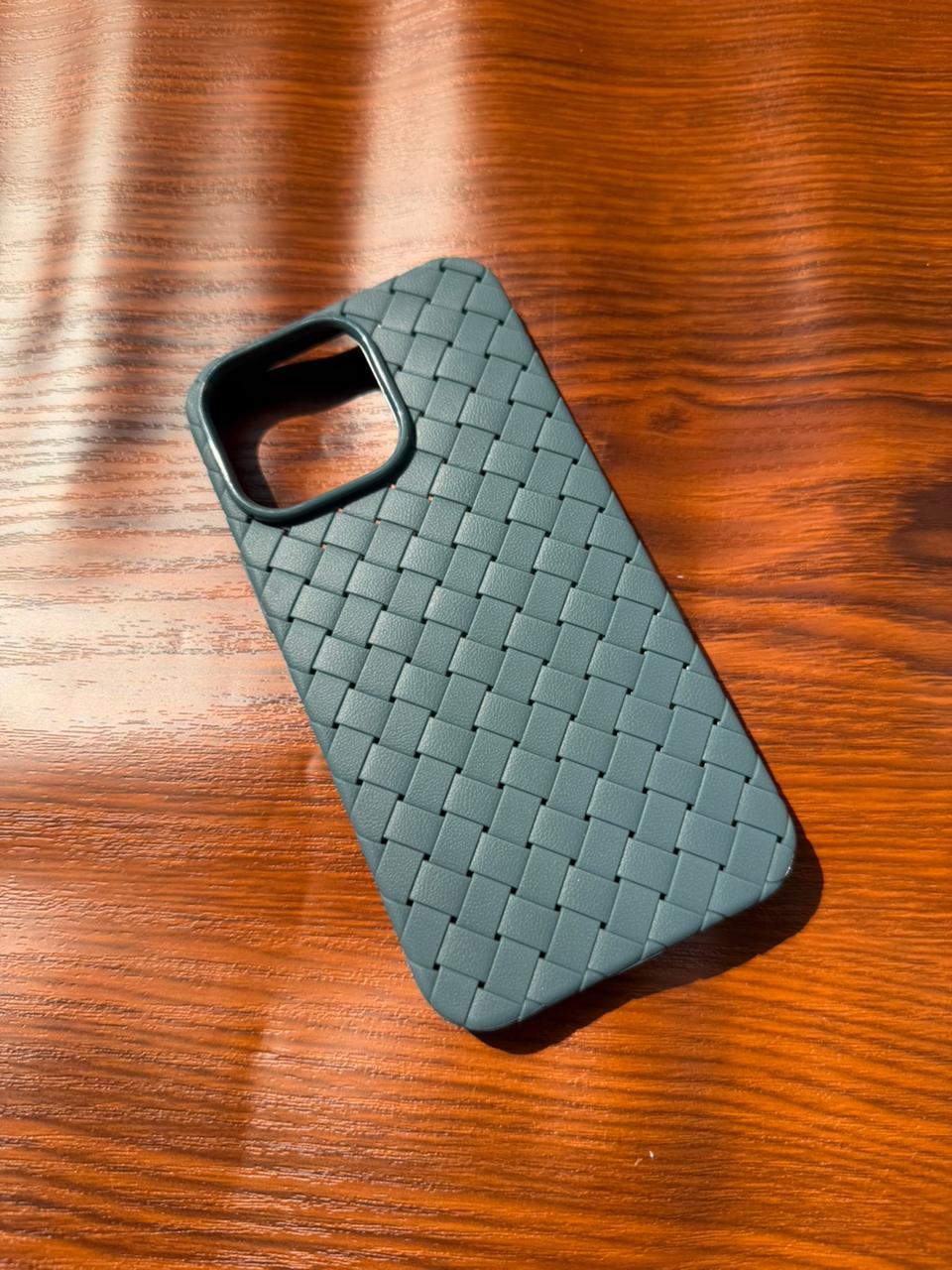 iPhone 13 Pro Woven Case "Leather Feel" Green