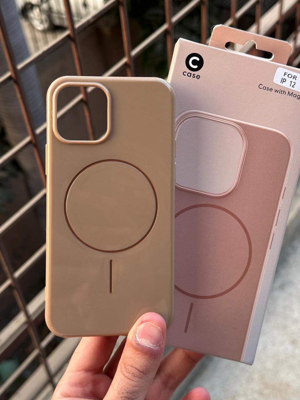 iPhone "12/12 Pro" Beats Premium MagSafe Case - Gold Main image